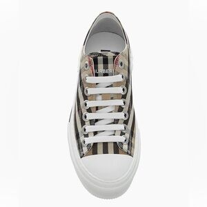 Burbery Sneakers Taupe Brown